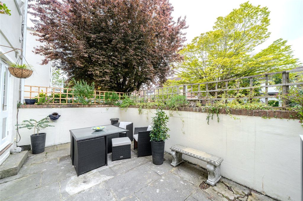 Property photo 2 of 13 Terrace