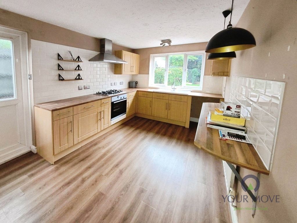 Property photo 3 of 16 Kitchen
