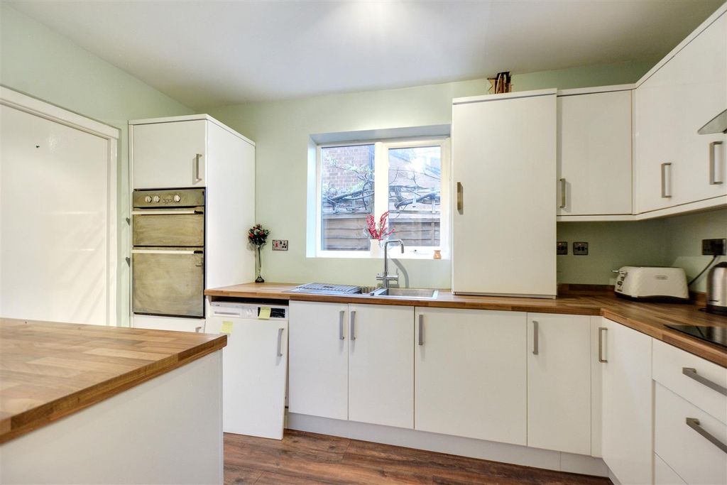 Property photo 2 of 22 Kitchen_1.Jpeg