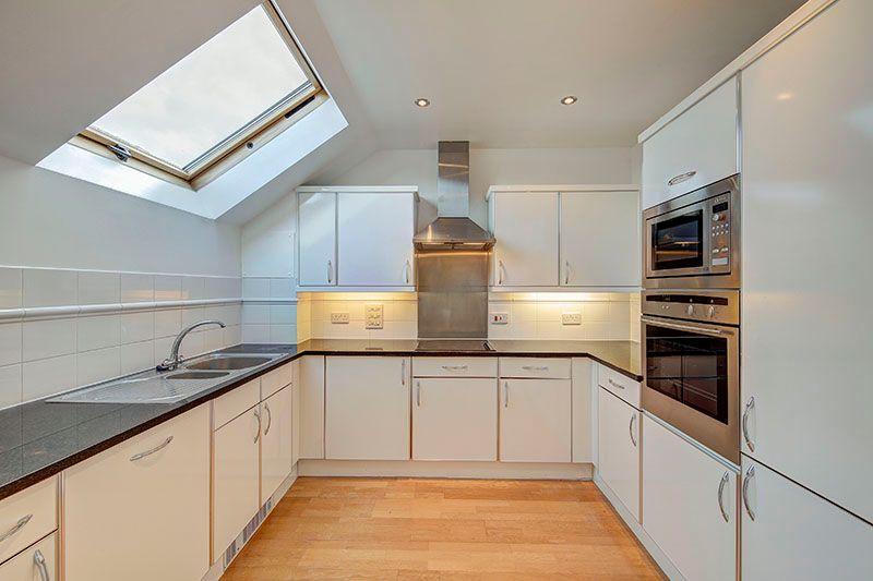 Property photo 2 of 6 Kitchen