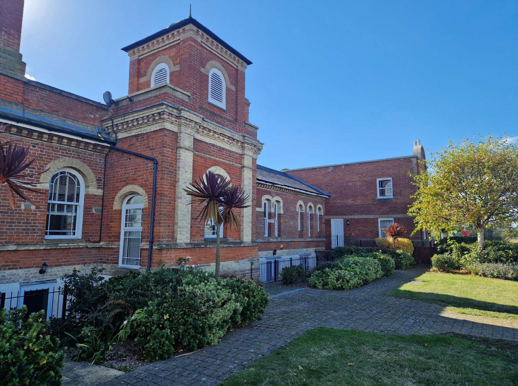 Property photo 1 of 6