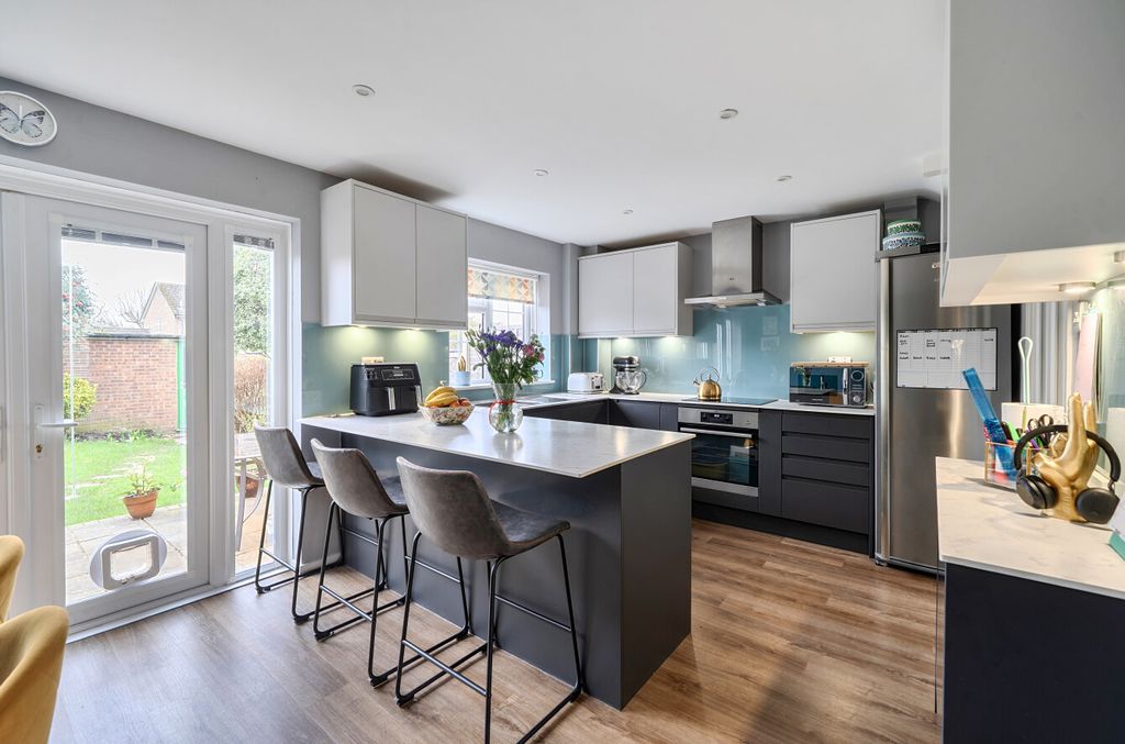 Property photo 2 of 22 1416100-12-6995B3...