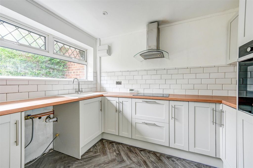Property photo 2 of 16 Kitchen 1.Jpg