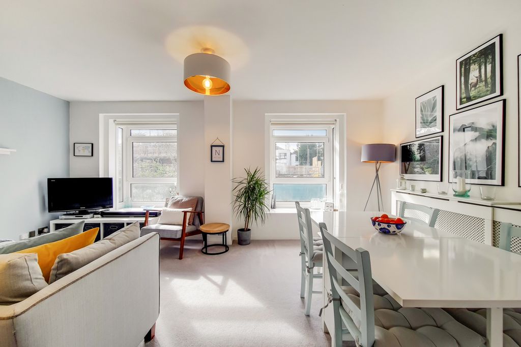 Property photo 2 of 13 5_Reception-0