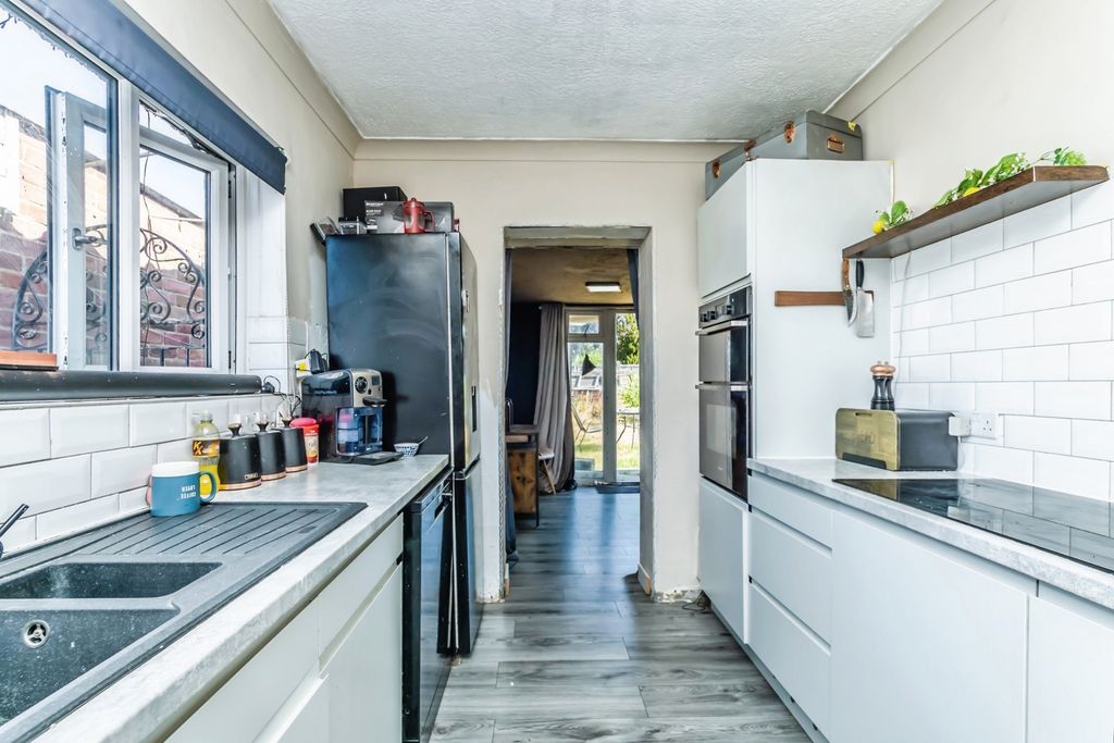 Property photo 2 of 20 Pbox-Img.Jpg
