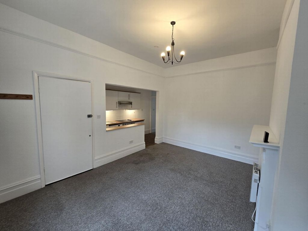 Property photo 3 of 7 Photo 2