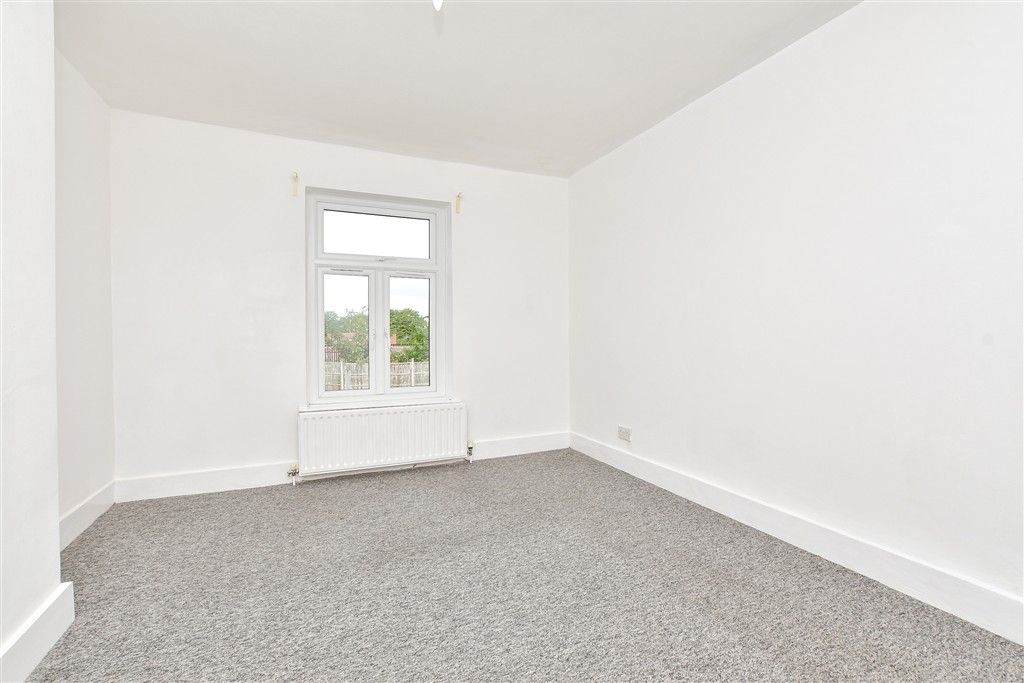 Property photo 3 of 8 Bedroom