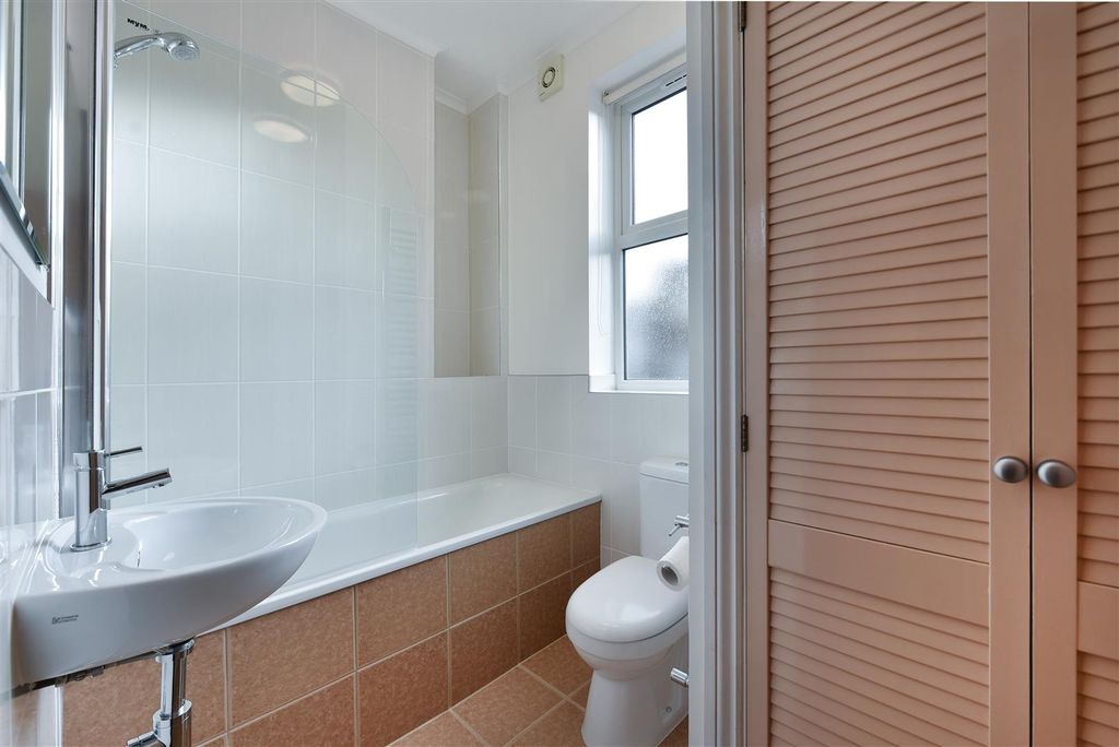 Property photo 1 of 5