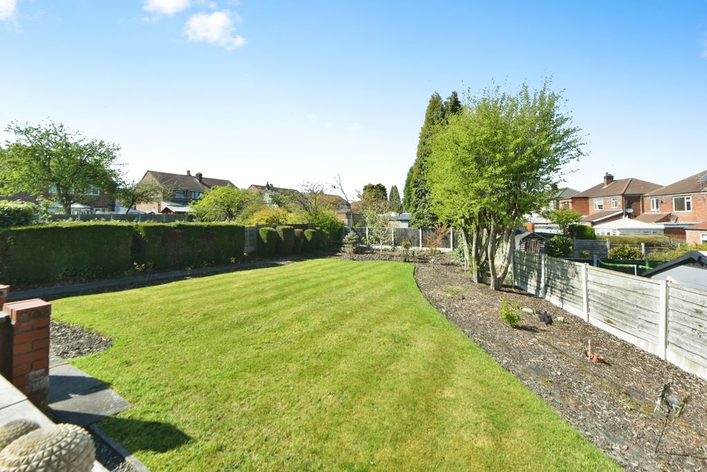 Property photo 2 of 16 Photo