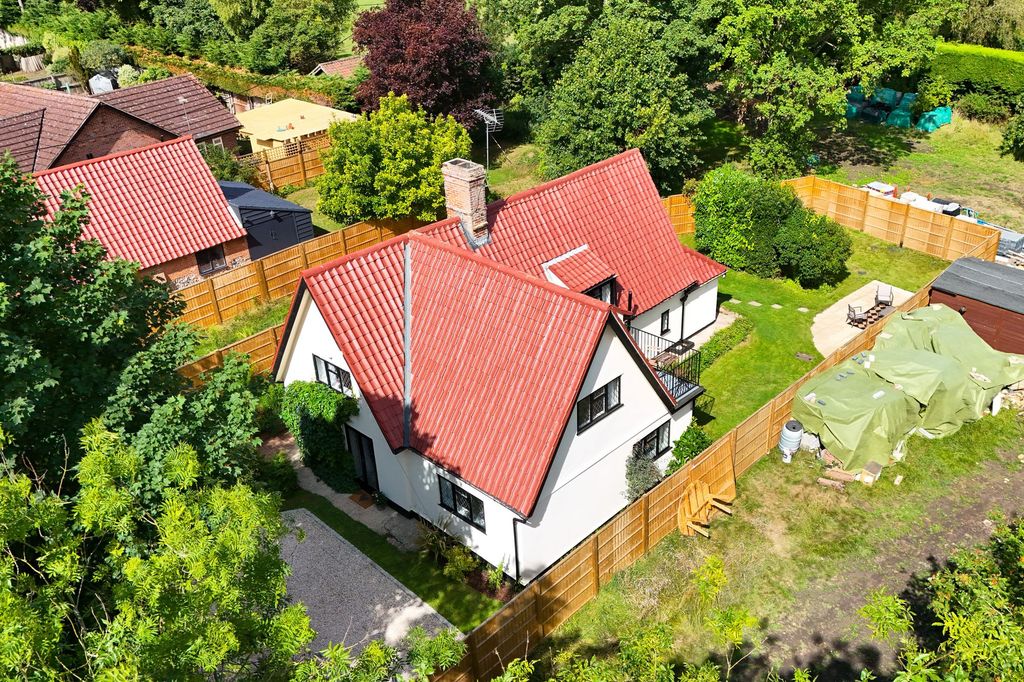Property photo 2 of 28