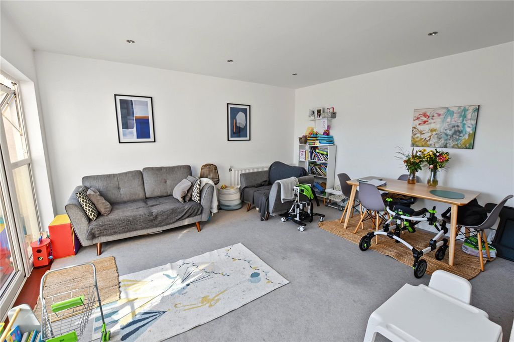 Property photo 2 of 7 Picture No. 02