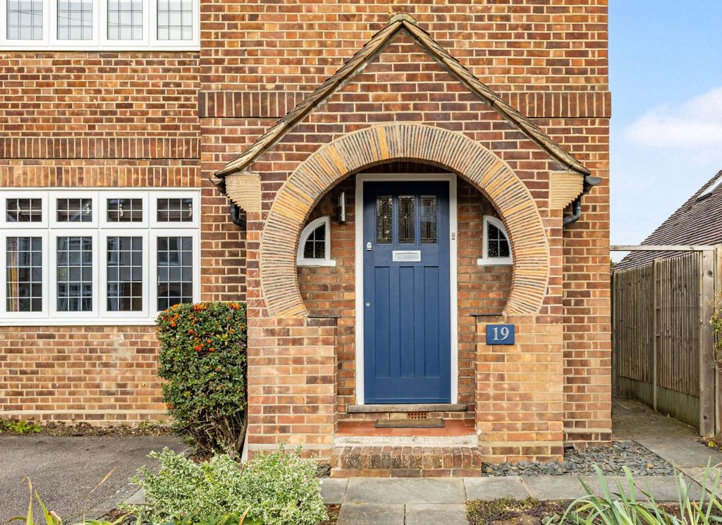 Property photo 2 of 30 Entrance