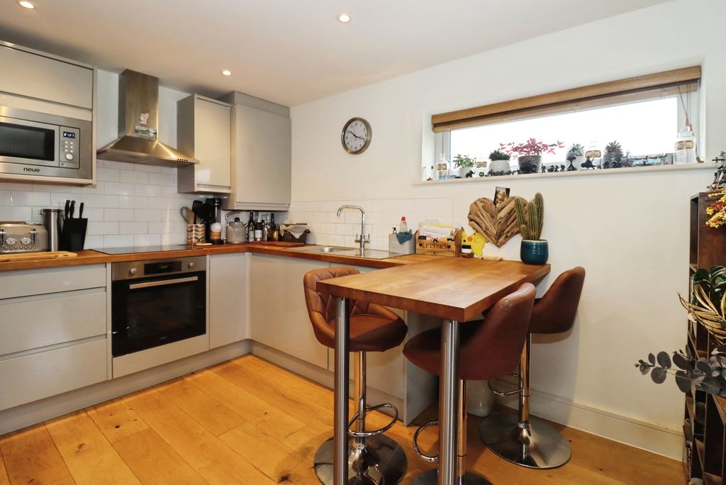 Property photo 1 of 13 Pbox-Img.Jpg