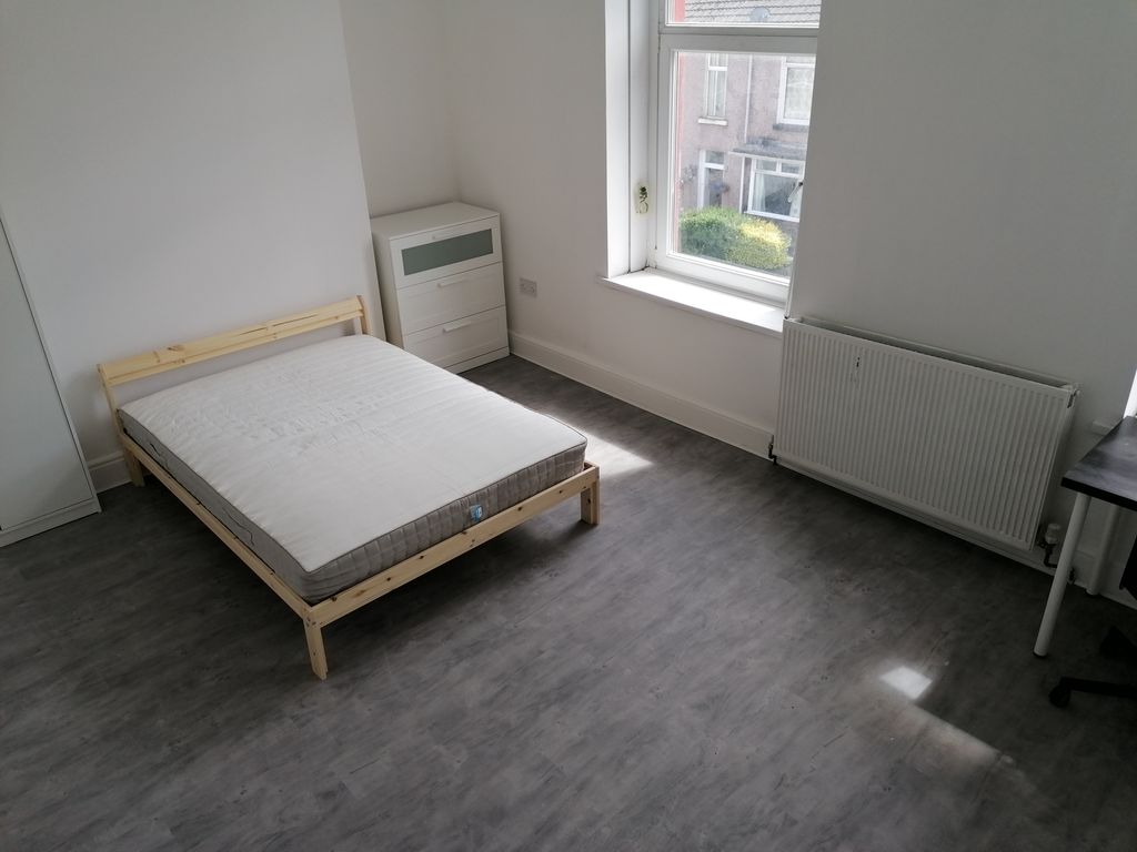 Property photo 2 of 3