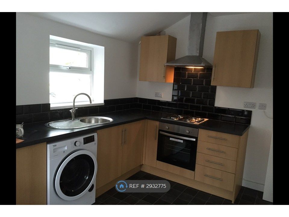 Property photo 3 of 10 Large Kitchen And Dining Area