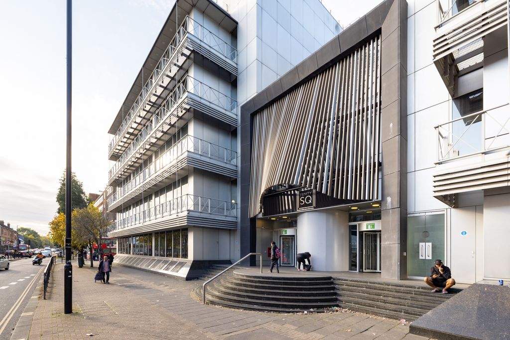 Property photo 2 of 10