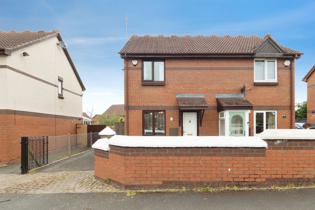 Property photo 3 of 17