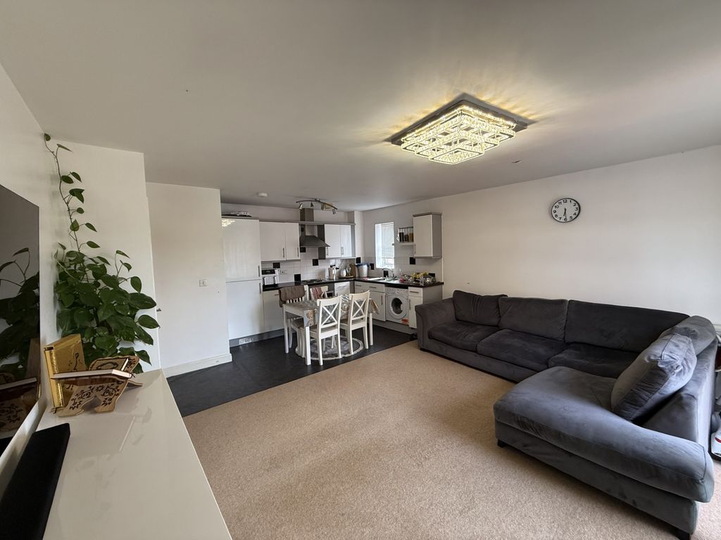 Property photo 2 of 6