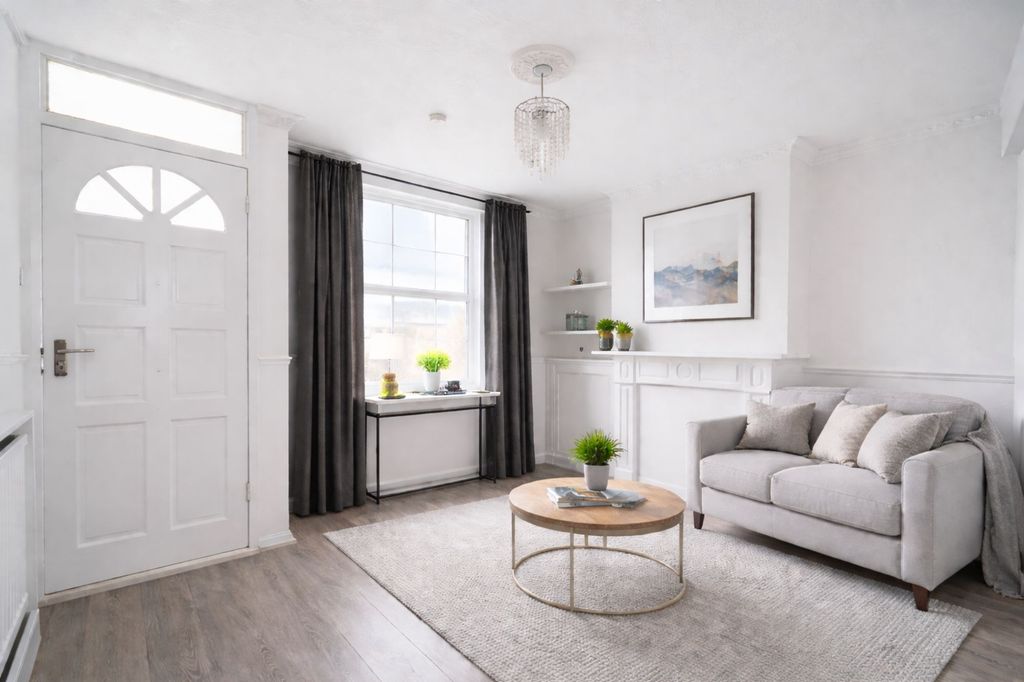 Property photo 2 of 14