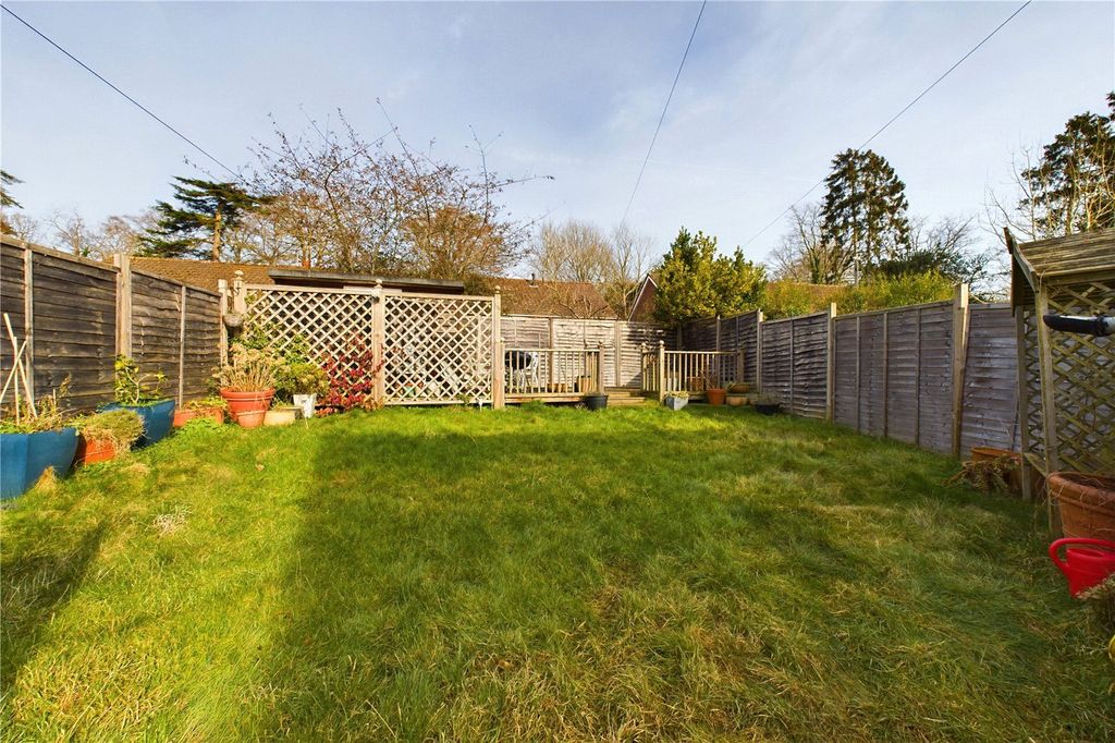 Property photo 3 of 9 Garden