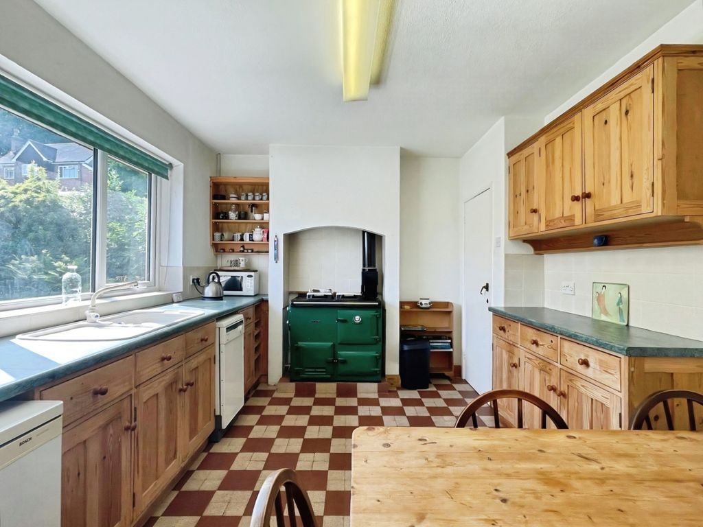 Property photo 3 of 32 Kitchen Diner