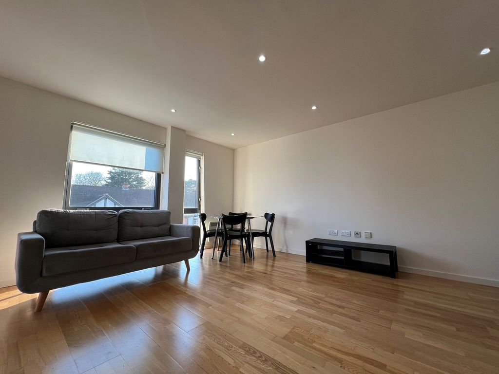 Property photo 2 of 7 Lounge