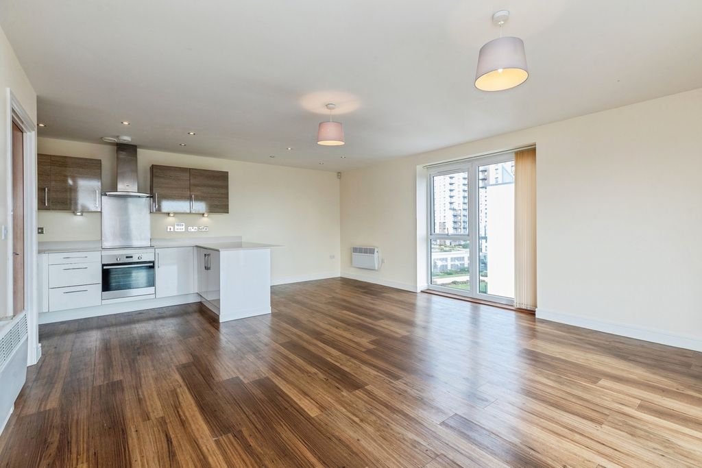 Property photo 3 of 16 Photo