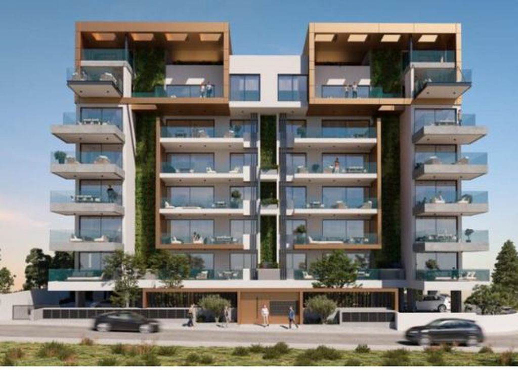 Property photo 1 of 7 Apartment Building