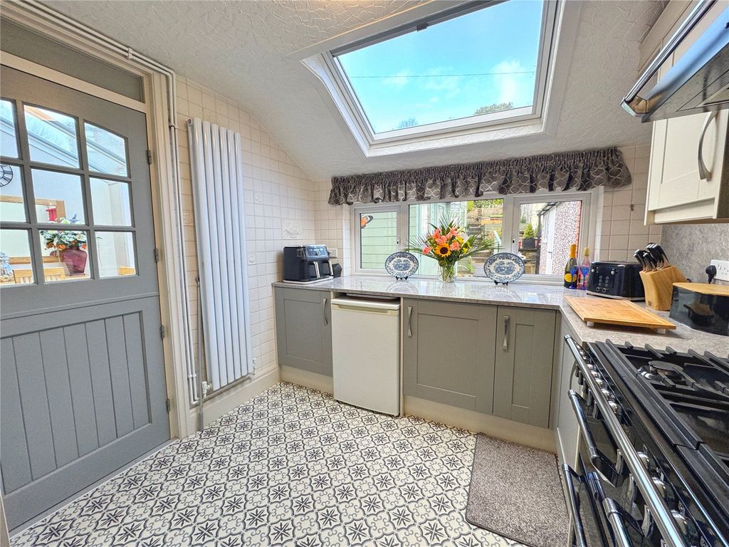 Property photo 3 of 28 Picture No. 08