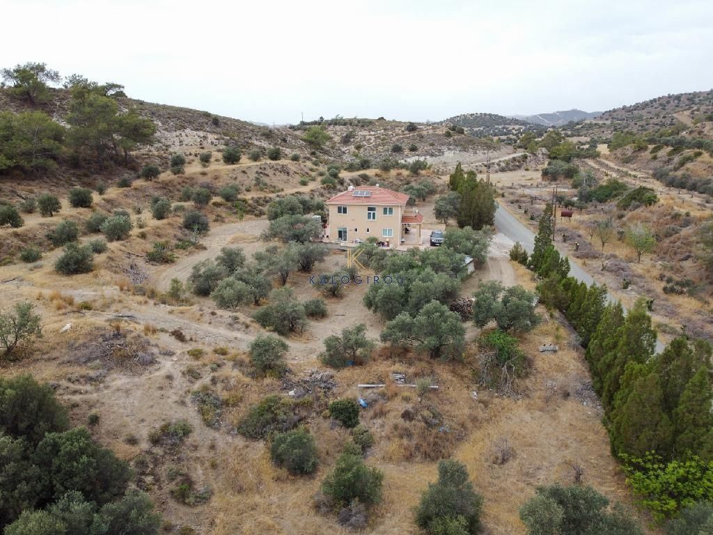 Property photo 2 of 6