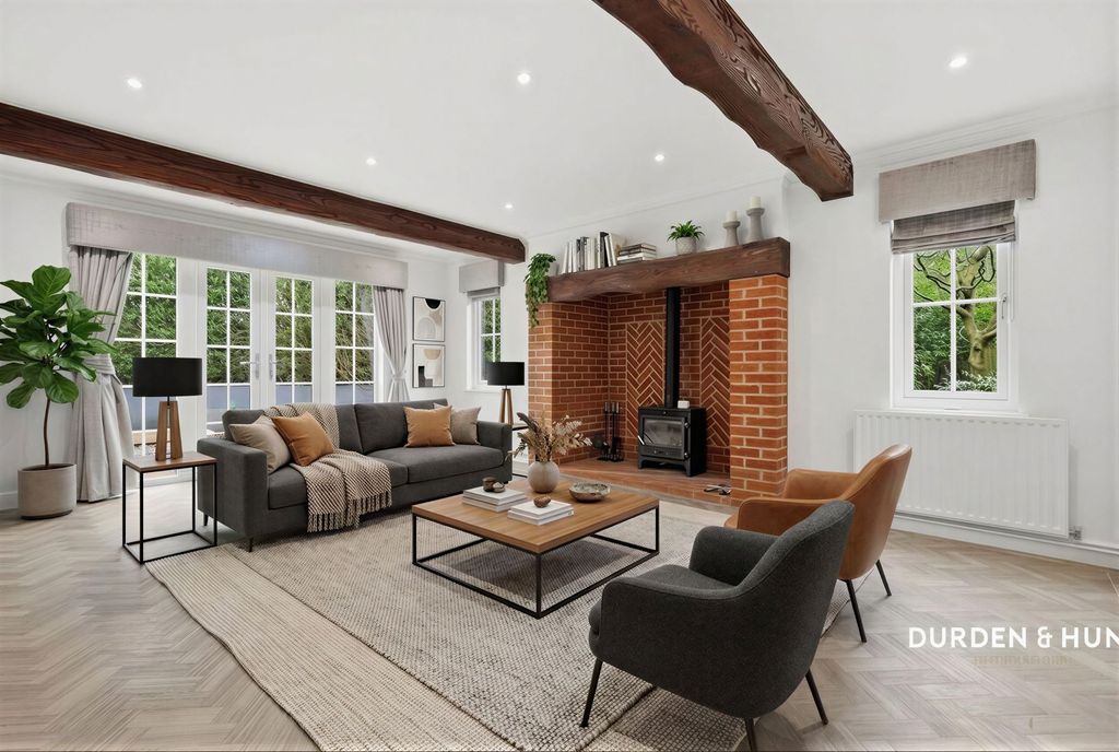 Property photo 2 of 21