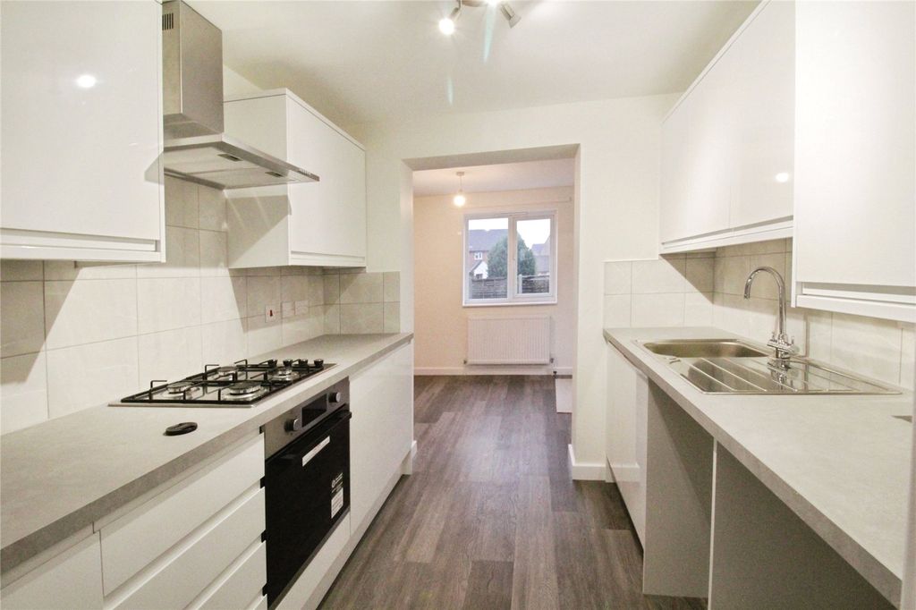 Property photo 2 of 11 Picture No. 04