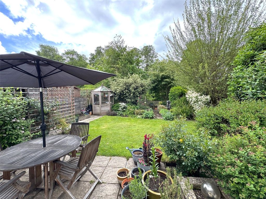 Property photo 2 of 15 Picture No. 27