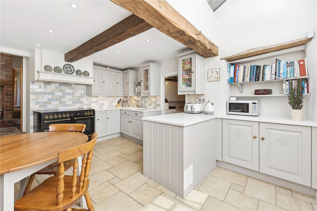 Property photo 3 of 15 Kitchen/Dining Room