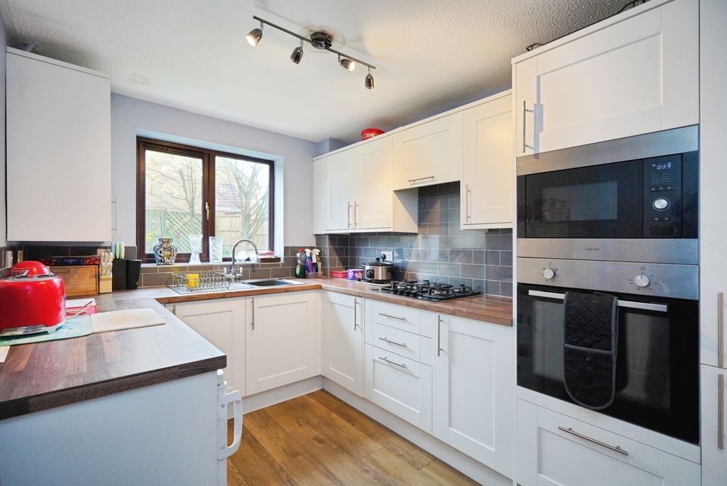 Property photo 3 of 19 Pbox-Img.Jpg