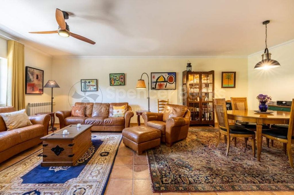 Property photo 2 of 42