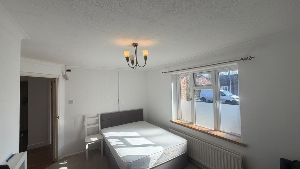 Property photo 1 of 8 View