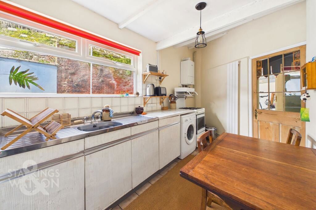 Property photo 3 of 25