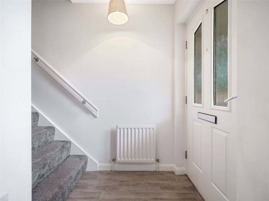Property photo 2 of 19 Entrance