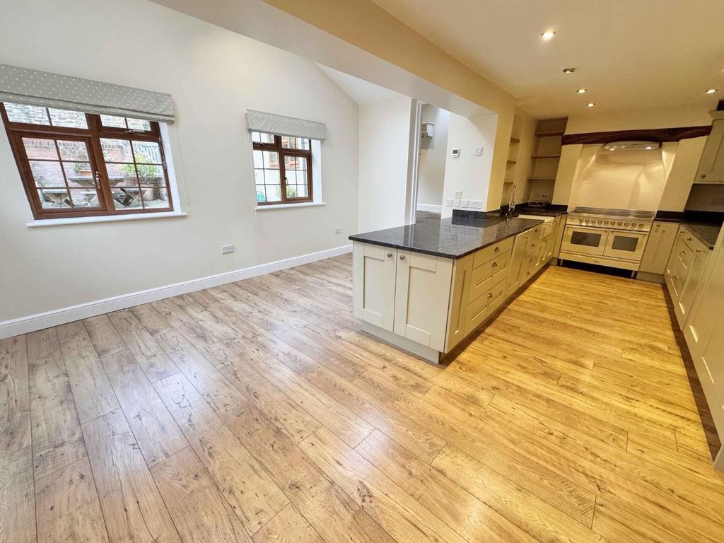 Property photo 2 of 39 Img_0825.Jpg
