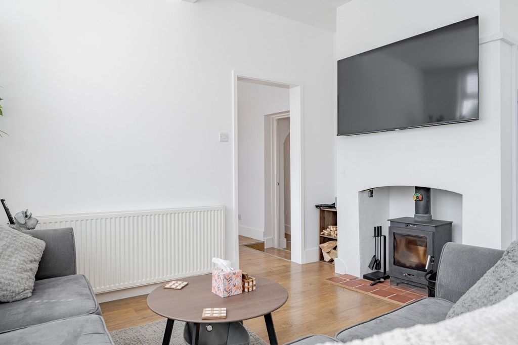 Property photo 3 of 16