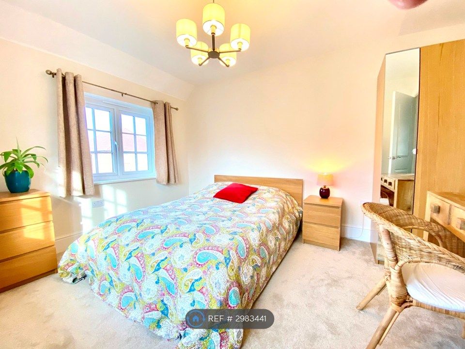 Property photo 1 of 24 The Room