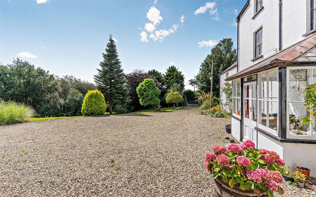 Property photo 2 of 33 Picture No. 07