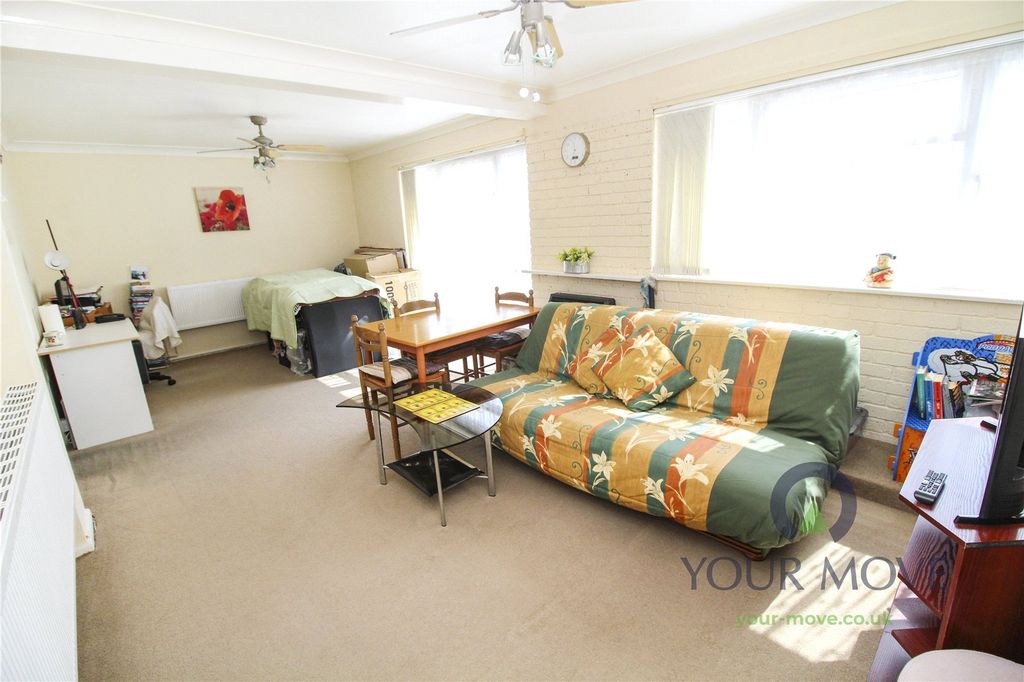 Property photo 2 of 18 Living/Dining Room