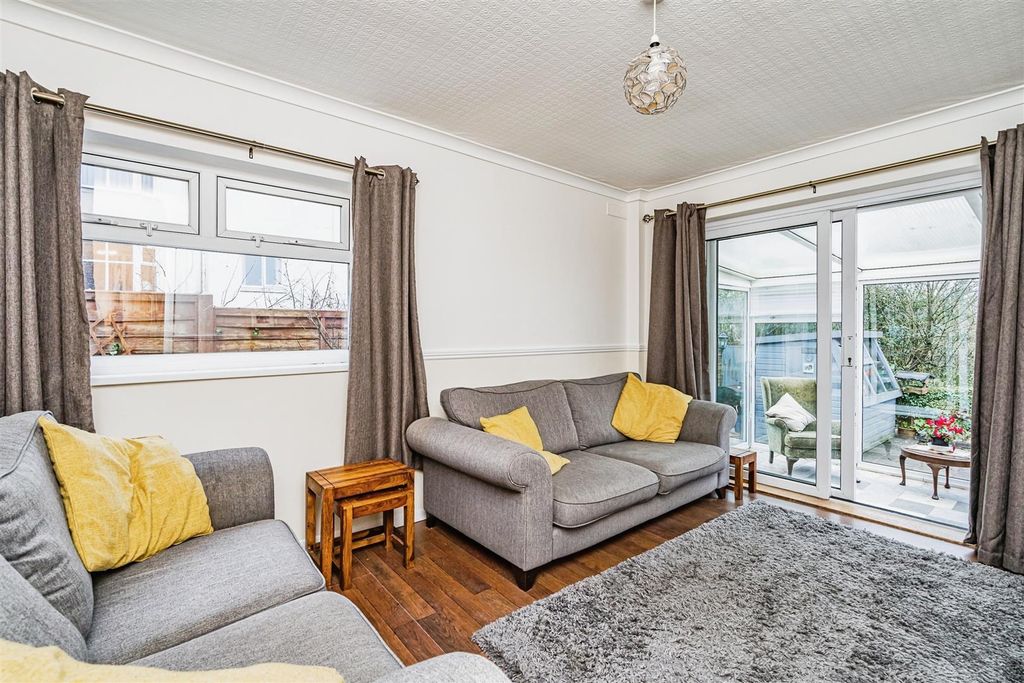 Property photo 3 of 12 Hw-1305.Jpg