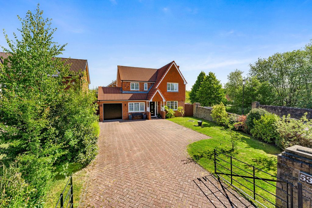 Property photo 1 of 30