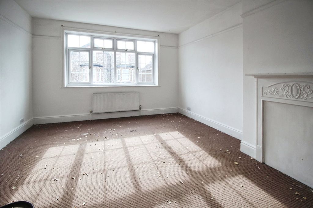 Property photo 3 of 11 Picture No. 06
