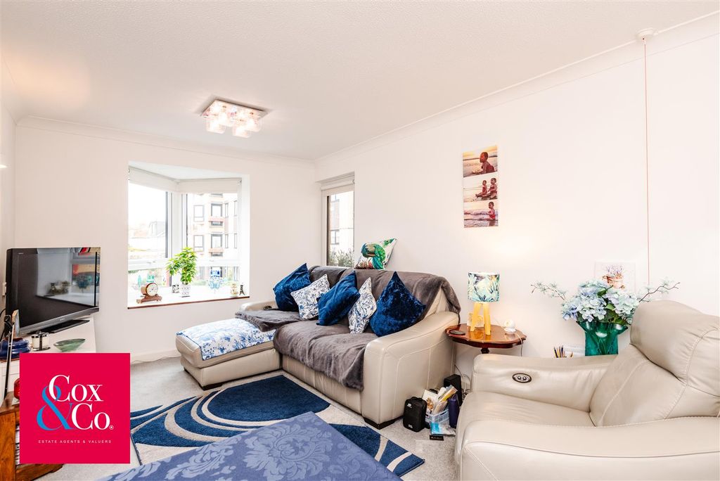 Property photo 3 of 15 81N_1154.Jpg