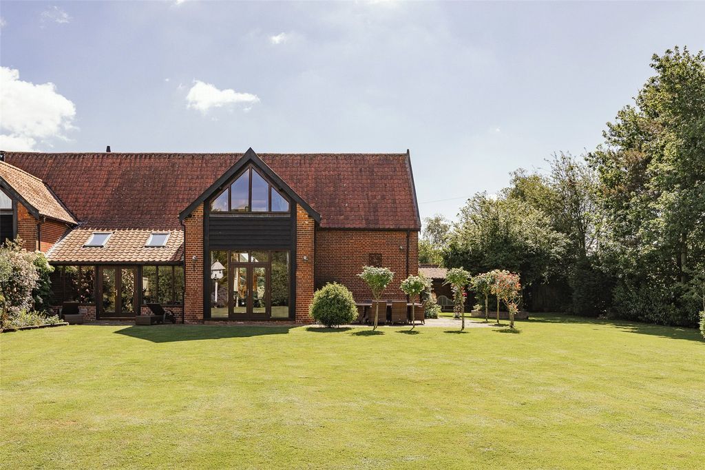Property photo 2 of 34 The Granary