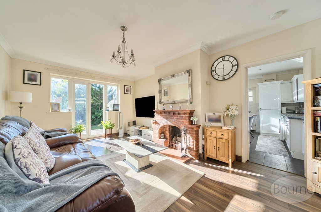 Property photo 3 of 19 16812c01-B93F-411...